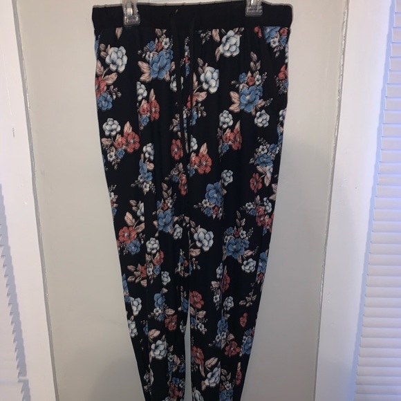 Joggers - Picture 1 of 2